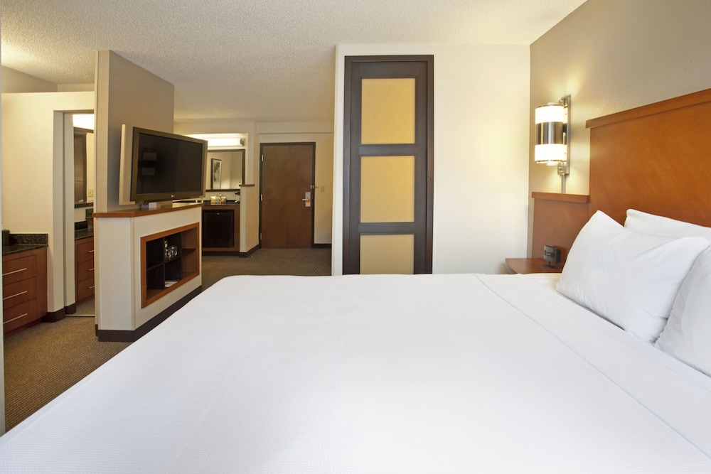Room, 2 Double Beds - Photo 3