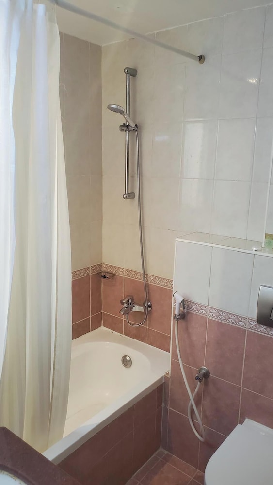 Standard Twin Room, City View photo 3