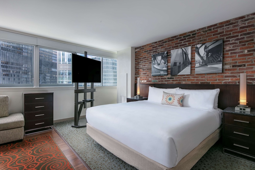 Studio, 1 King Bed (Columbus) - Photo 2