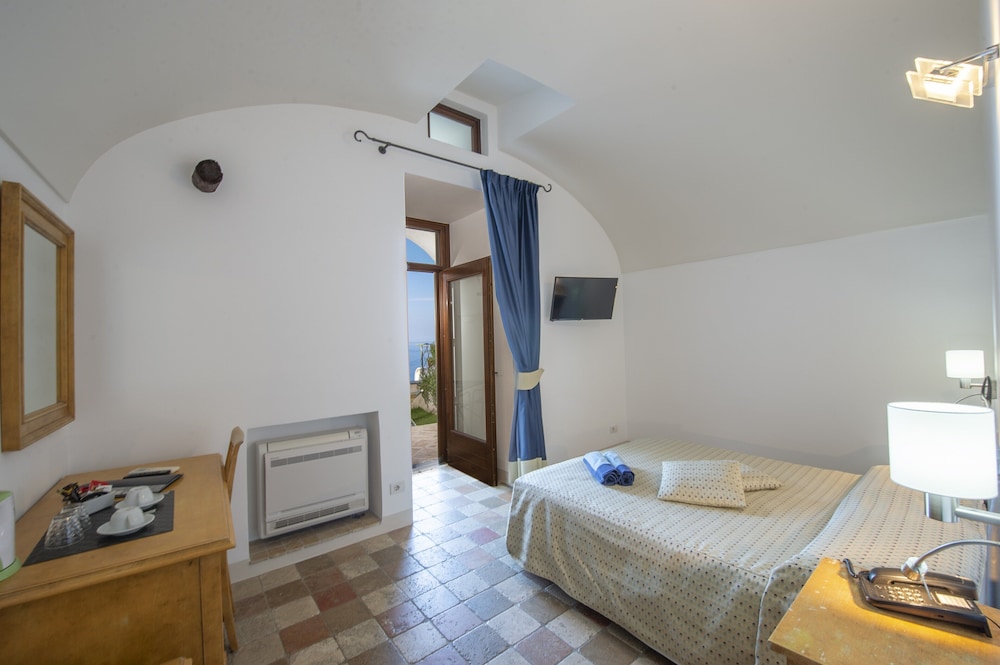 Superior Double Room, 1 Queen Bed, Terrace, Sea View