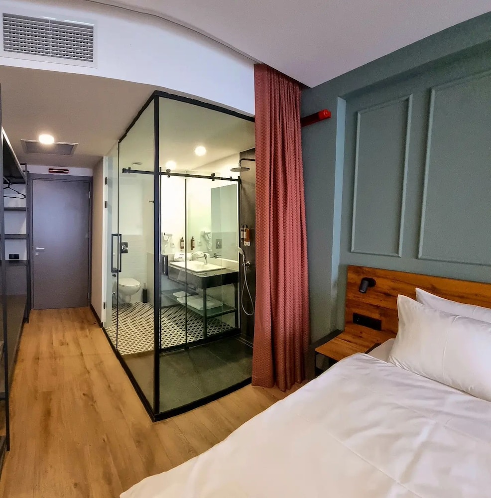 Superior Double or Twin Room - Photo 3