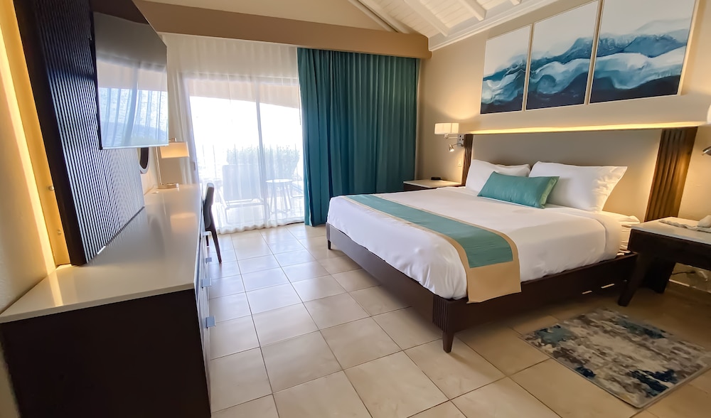 Suite, 1 Bedroom, Kitchen, Ocean View - Photo 15