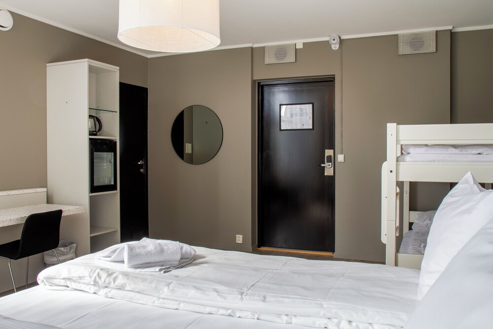 Economy Quadruple Room photo 3