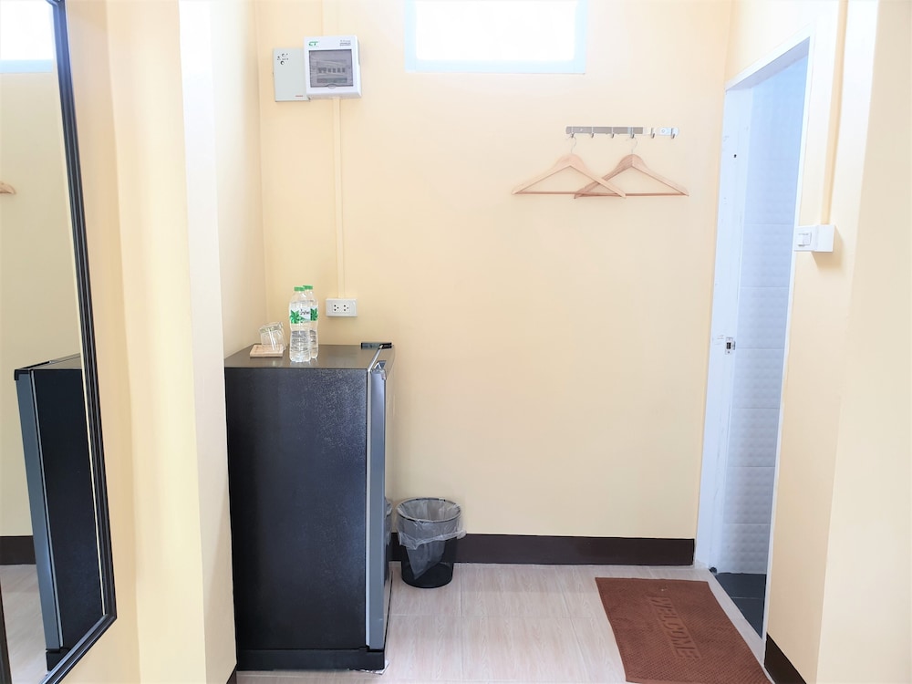 Standard Double Room - Photo 9