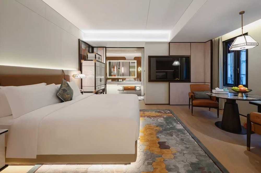 Classic Double Room, City View