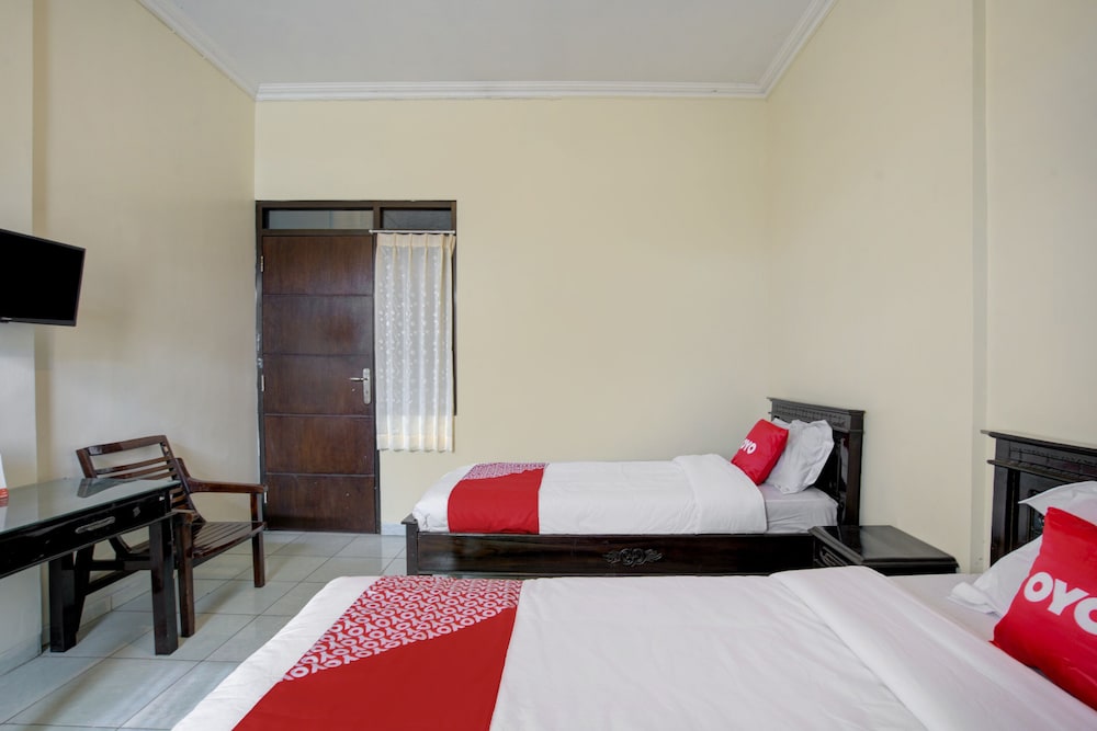Standard Twin Room - Photo 3