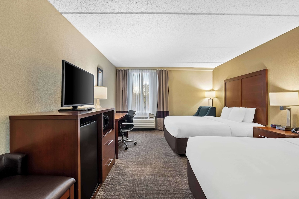 Room, 2 Queen Beds, Accessible, Non Smoking - Photo 3