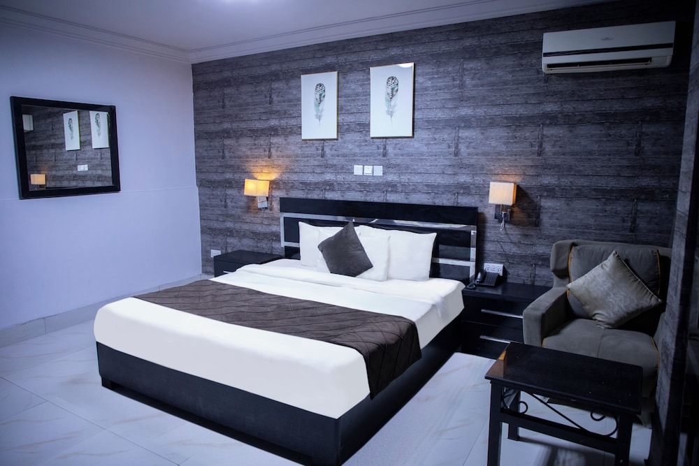 Single Room, City View