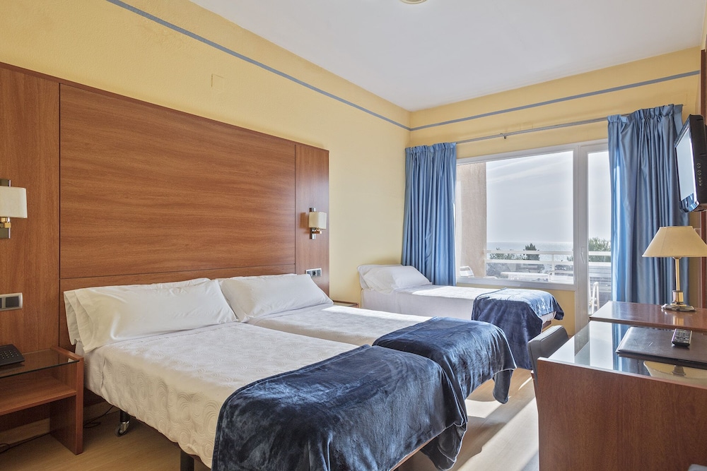Habitación Triple, Balcón, Vista al Mar
