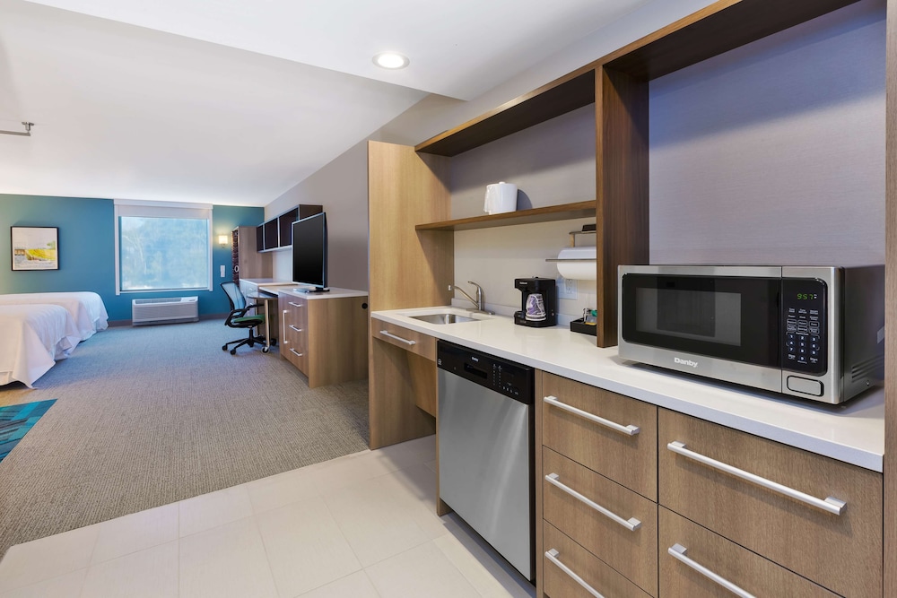 Room, 1 King Bed, Accessible (Mobility&Hearing, 3x3Shower) - Photo 3
