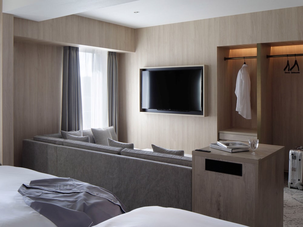 Superior Twin Room, Non Smoking - Photo 13