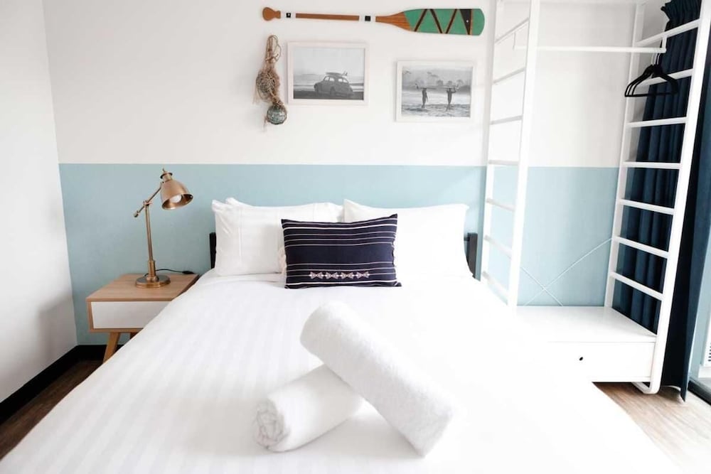 Queen Room with Ensuite - Photo 9