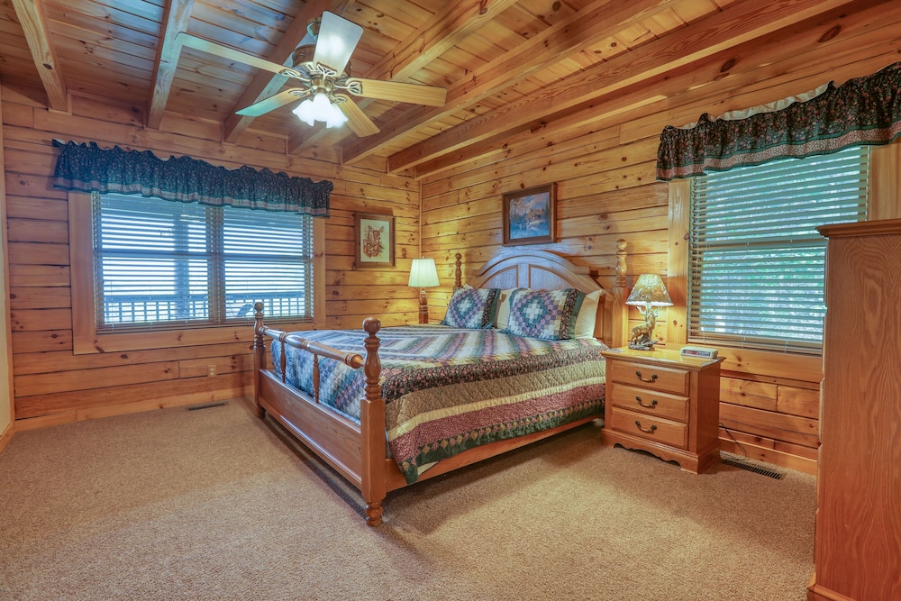 Cabin, 2 Bedrooms photo 1