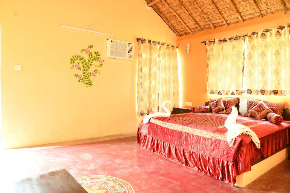 Thatched Hut photo 1