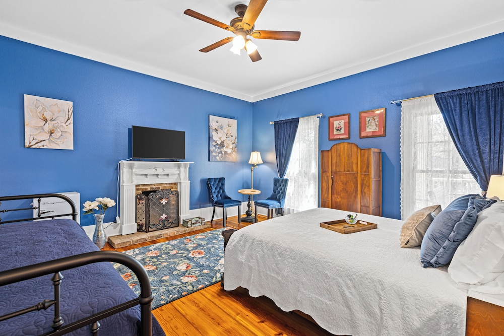 The Magnolia Room