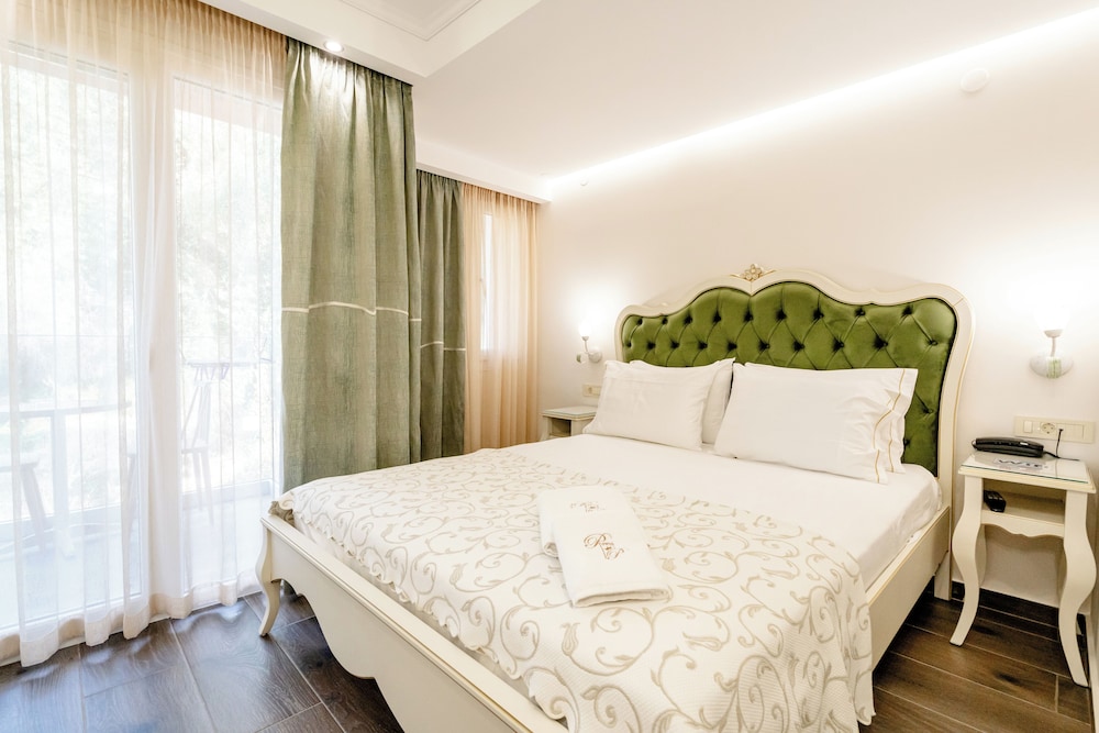 Superior Room - Photo 22