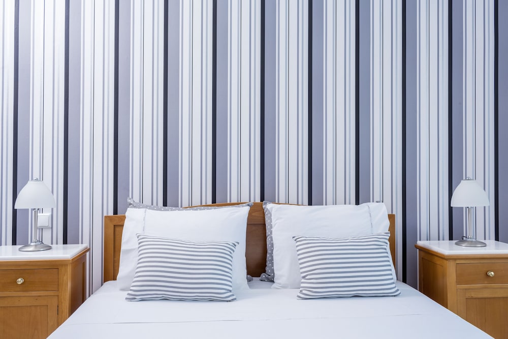 Honeymoon Suite