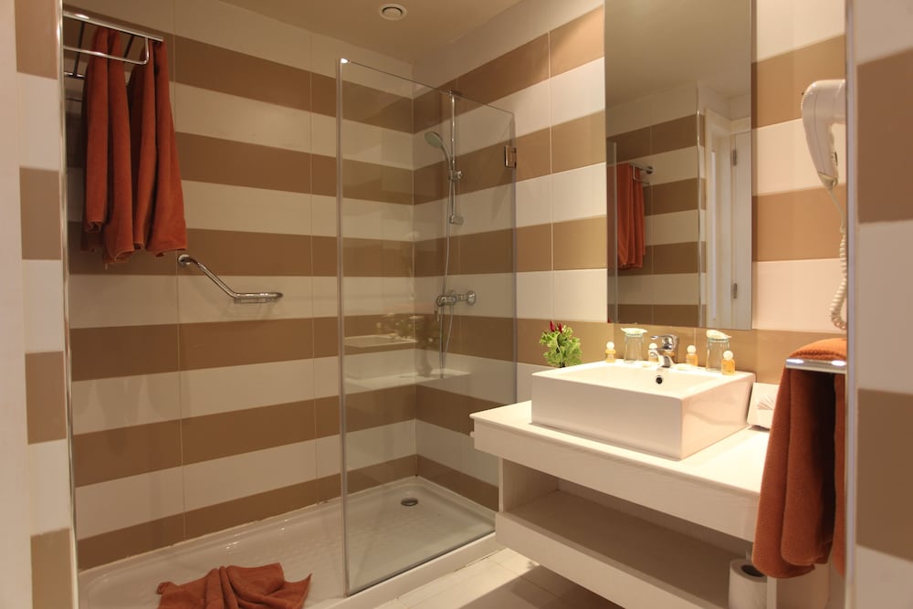 Standard Triple Room, 1 Bedroom, Garden View
