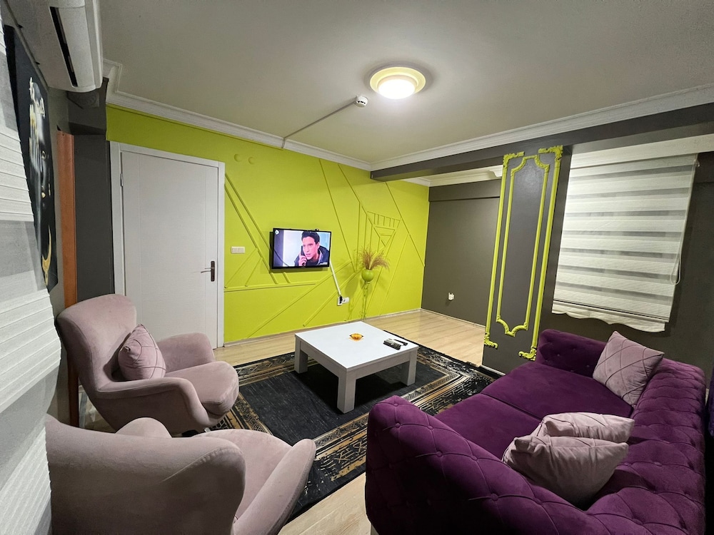 Comfort Apartment, Balcony, City View