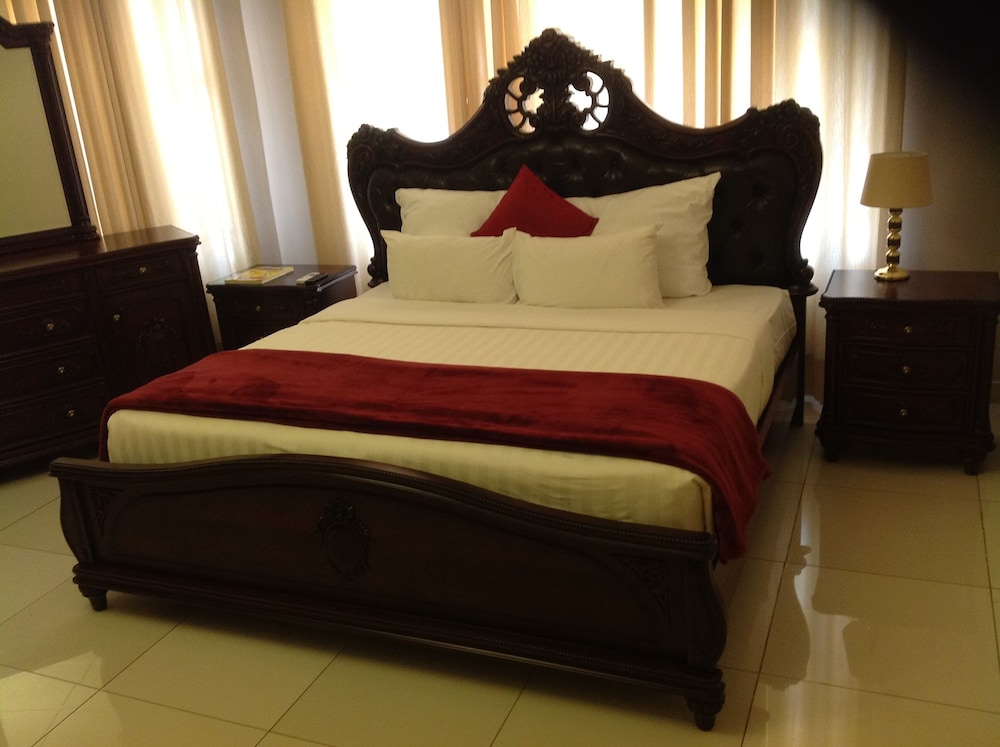 Deluxe Room, 1 King Bed photo 3