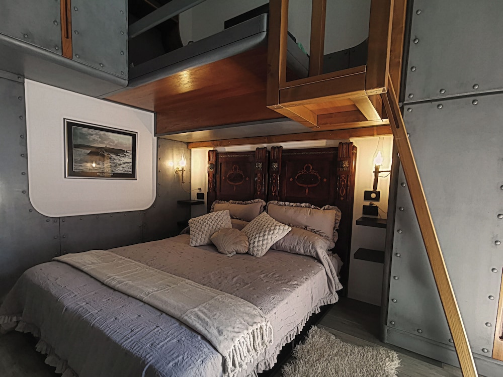 Deluxe Double Room, Balcony, Garden View