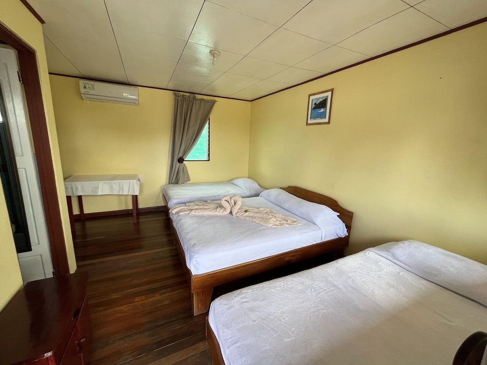 Standard Quadruple Room photo 3