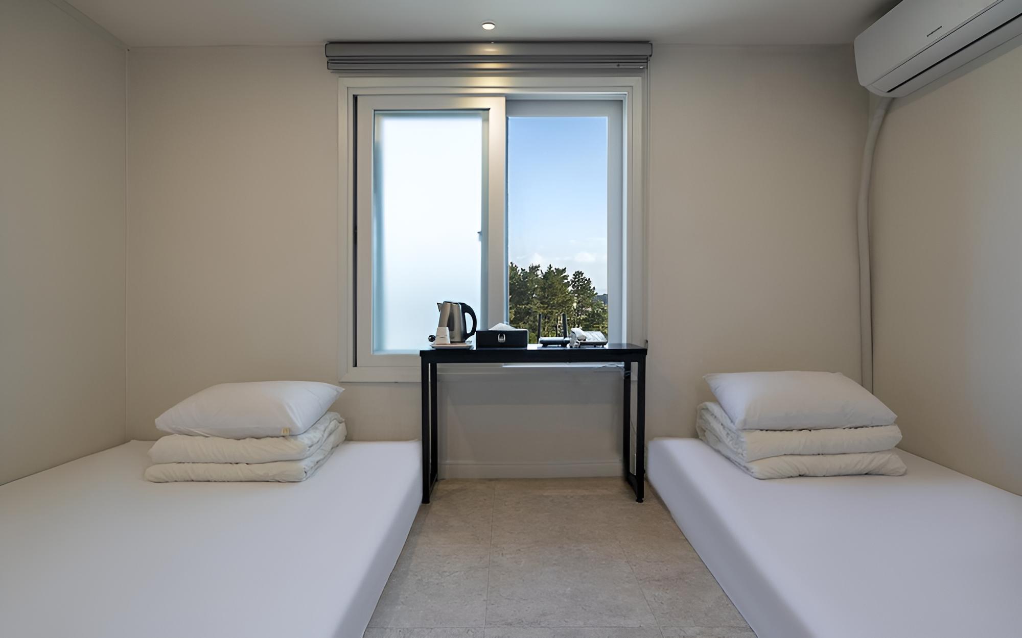 Room (Standard Twin) - Photo 4