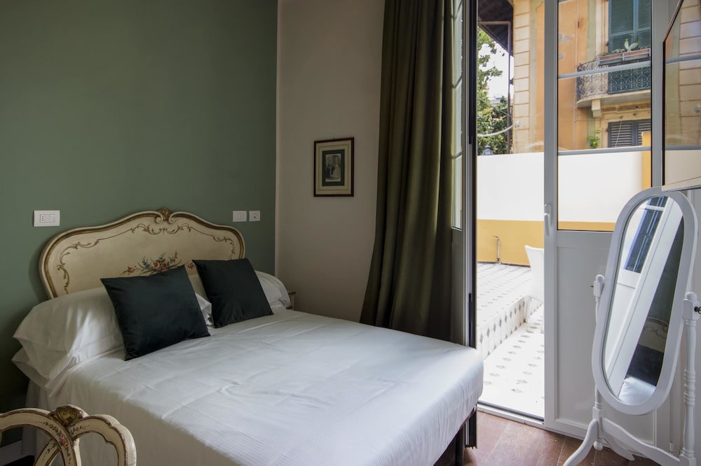 Basic Double Room photo 1
