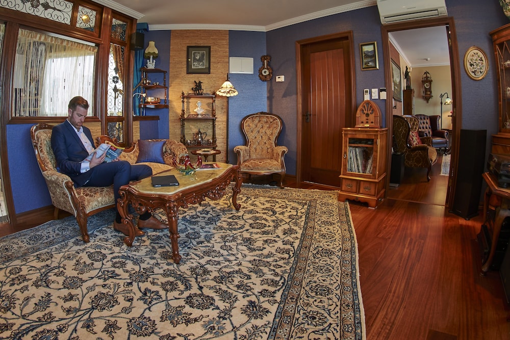 Harbour Executive Suite photo 3