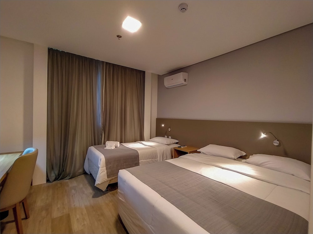 Deluxe Triple Room photo 2