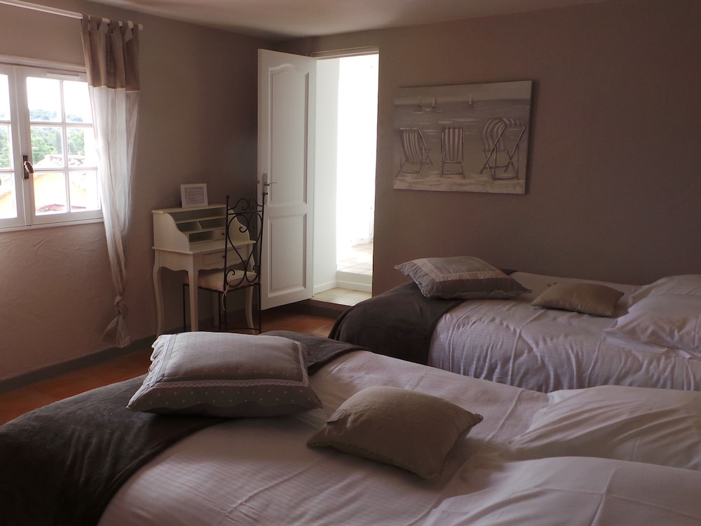 Family Quadruple Room, Private Bathroom, Pool View (Donum Dei) photo 1