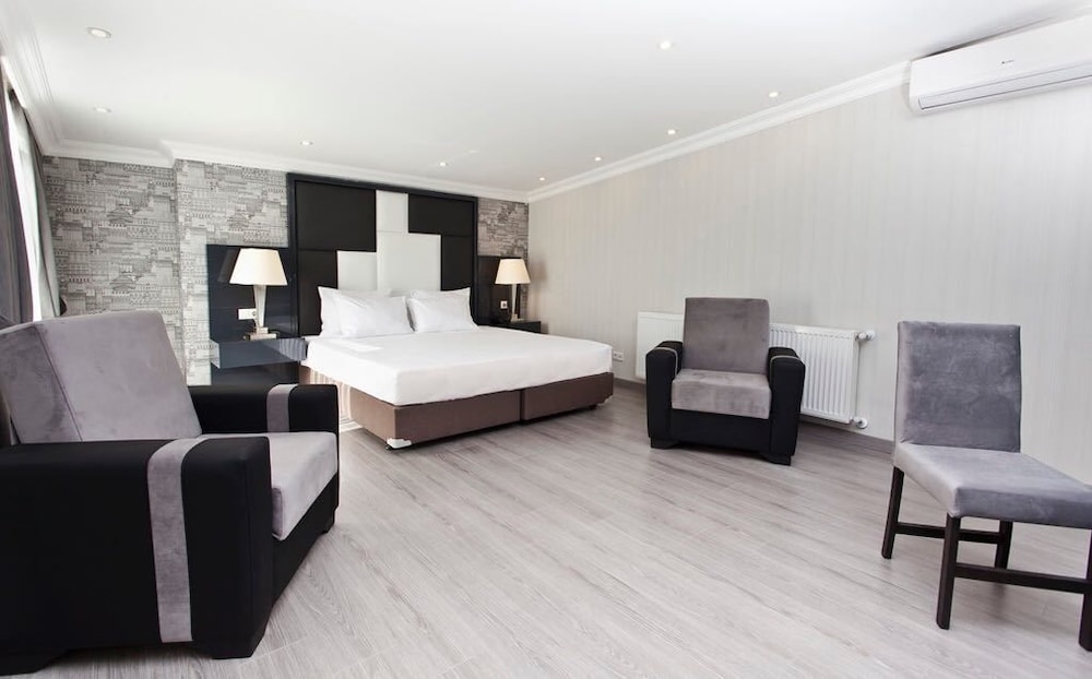 Penthouse photo 2