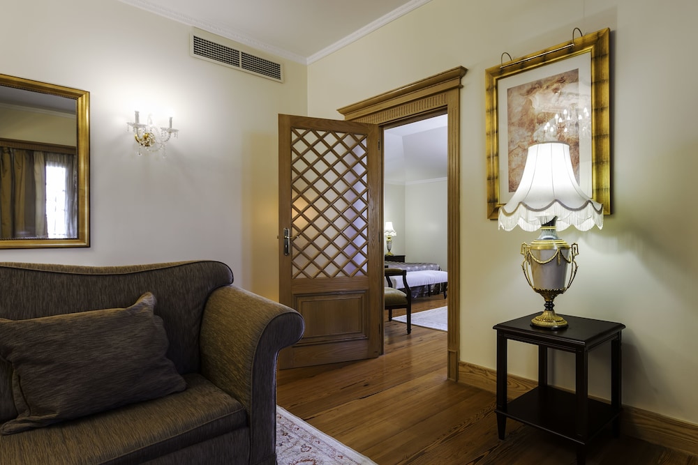 Deluxe Suite, Bathtub, Ocean View photo 1