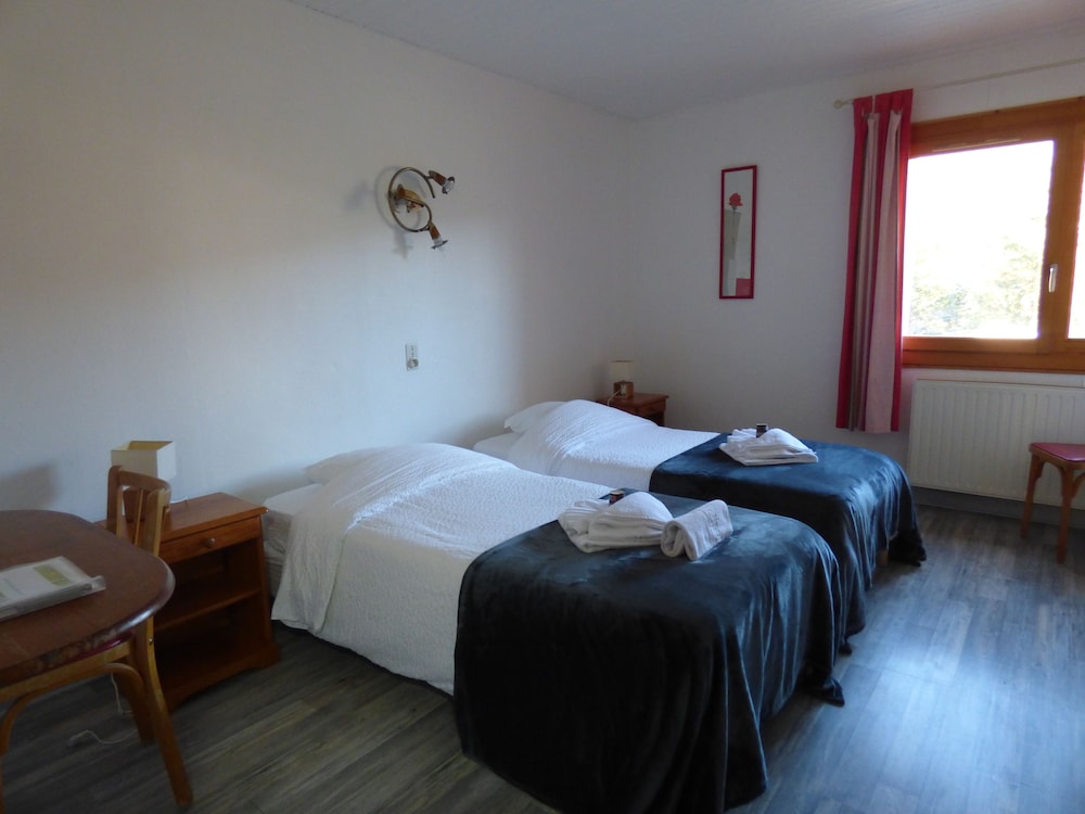 Economy Double Room photo 3