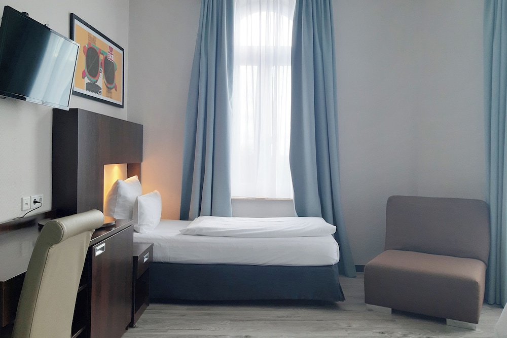 Premium Room, Multiple Beds (Up to 3 Adults)