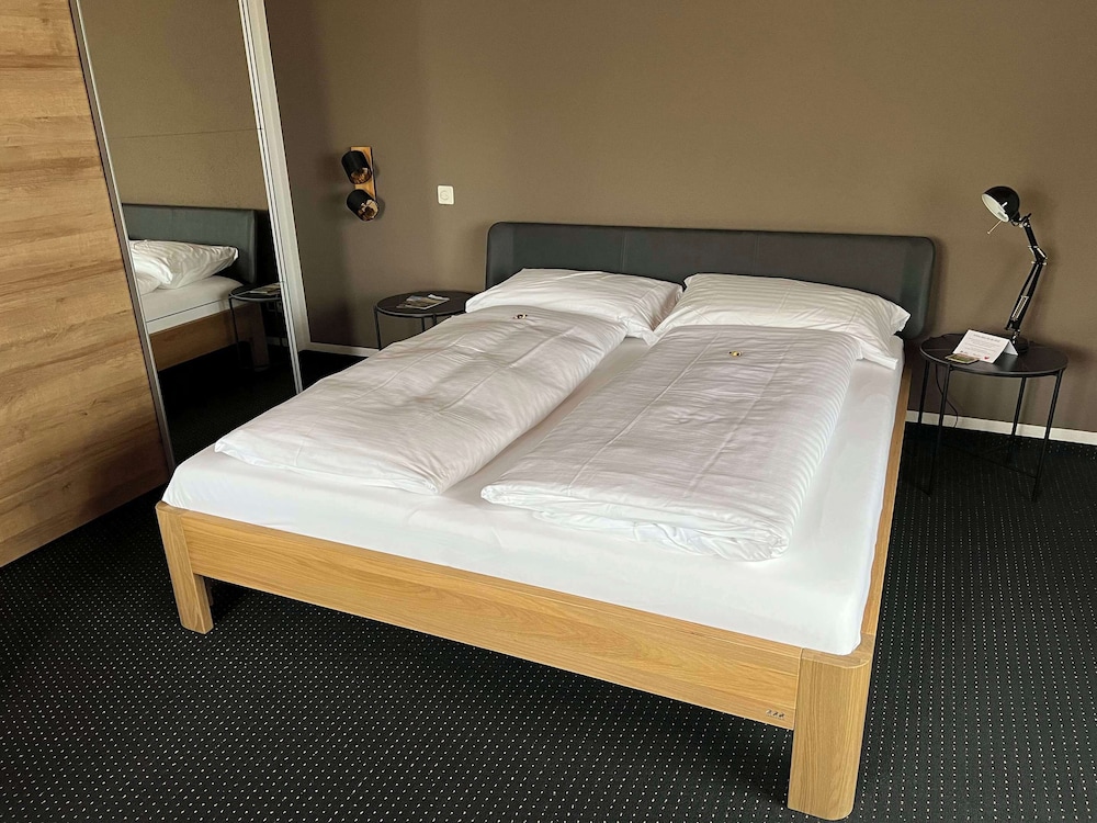 Standard Apartment, Multiple Beds, Kitchen
