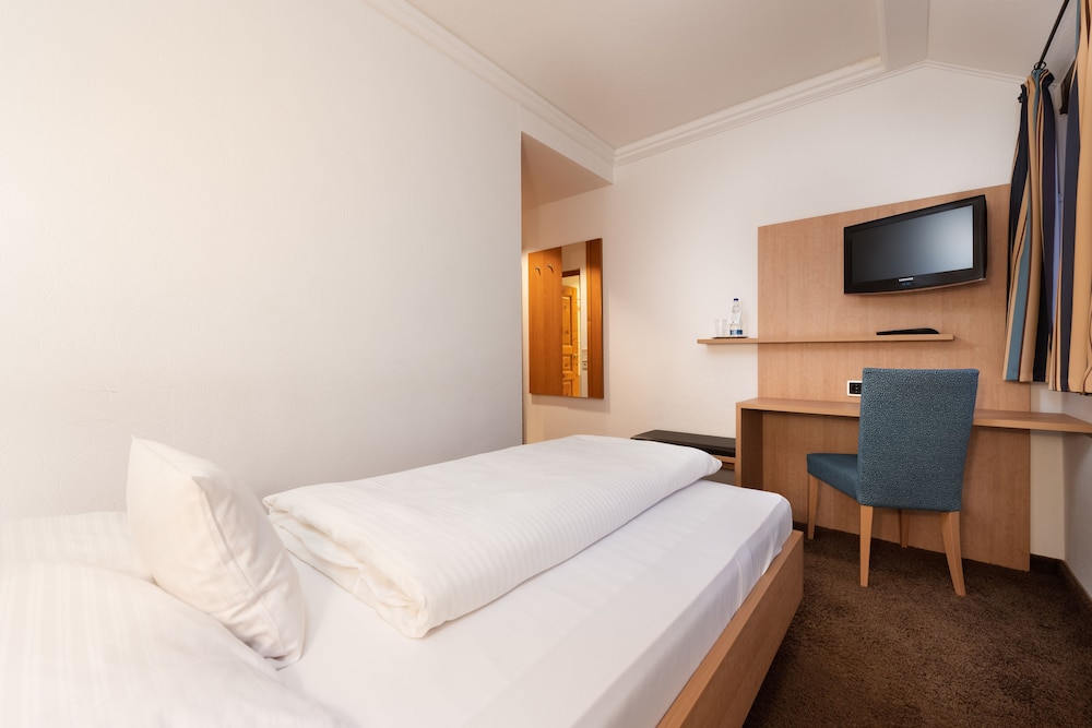 Business Single Room, 1 Twin Bed, Non Smoking photo 3