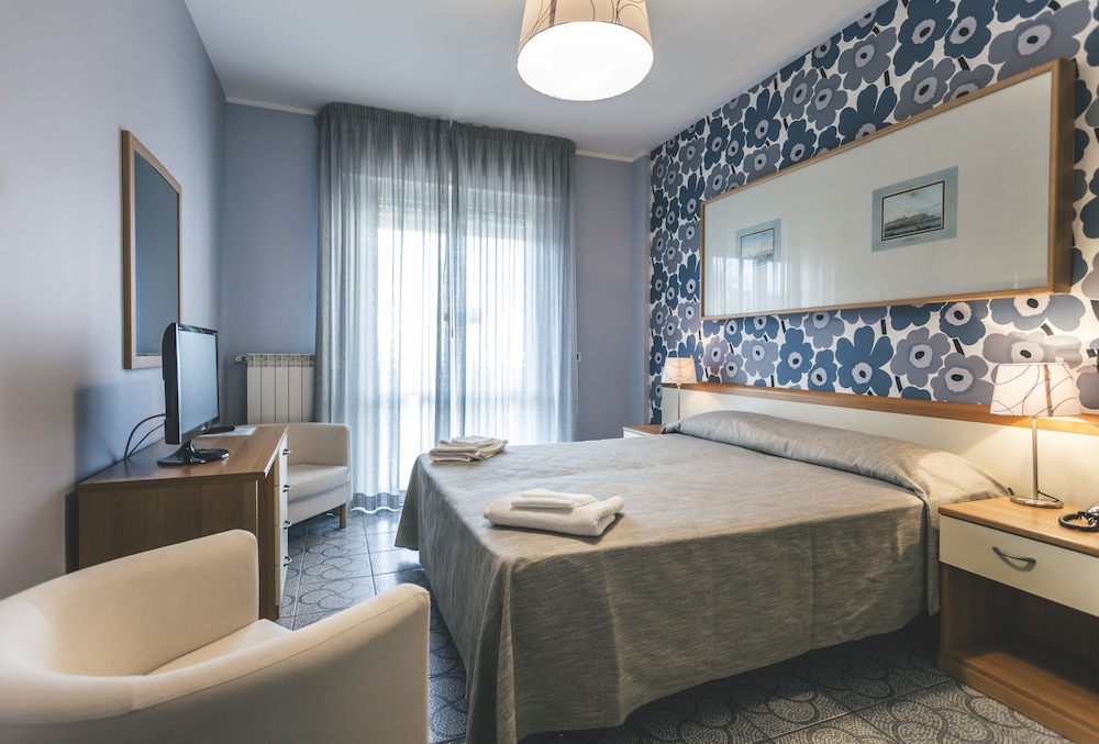 Apartment for 1 person in Dependance photo 1