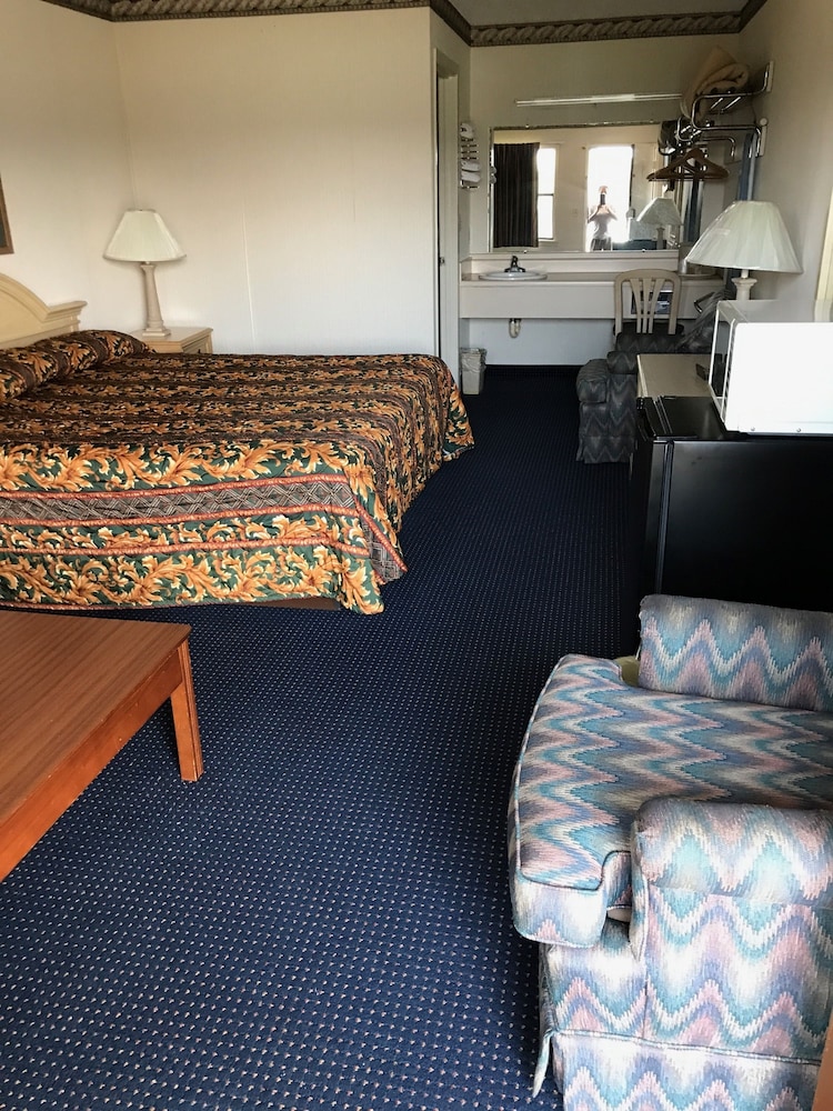 Standard Room, 1 King Bed with Sofa bed, Non Smoking photo 2