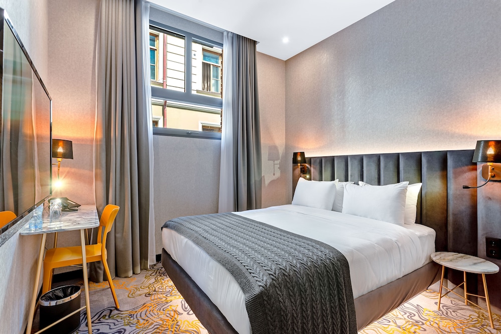 Basic Double Room