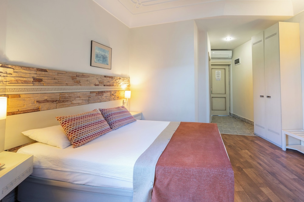 Standard Room, 1 Double or 2 Twin Beds - Photo 7
