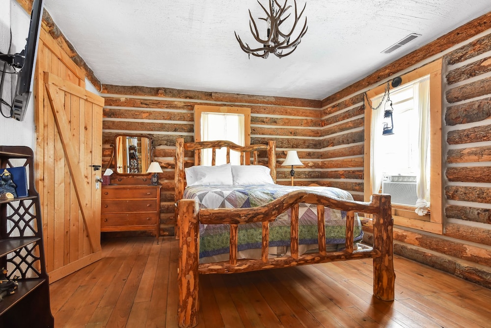 Log Haven photo 1