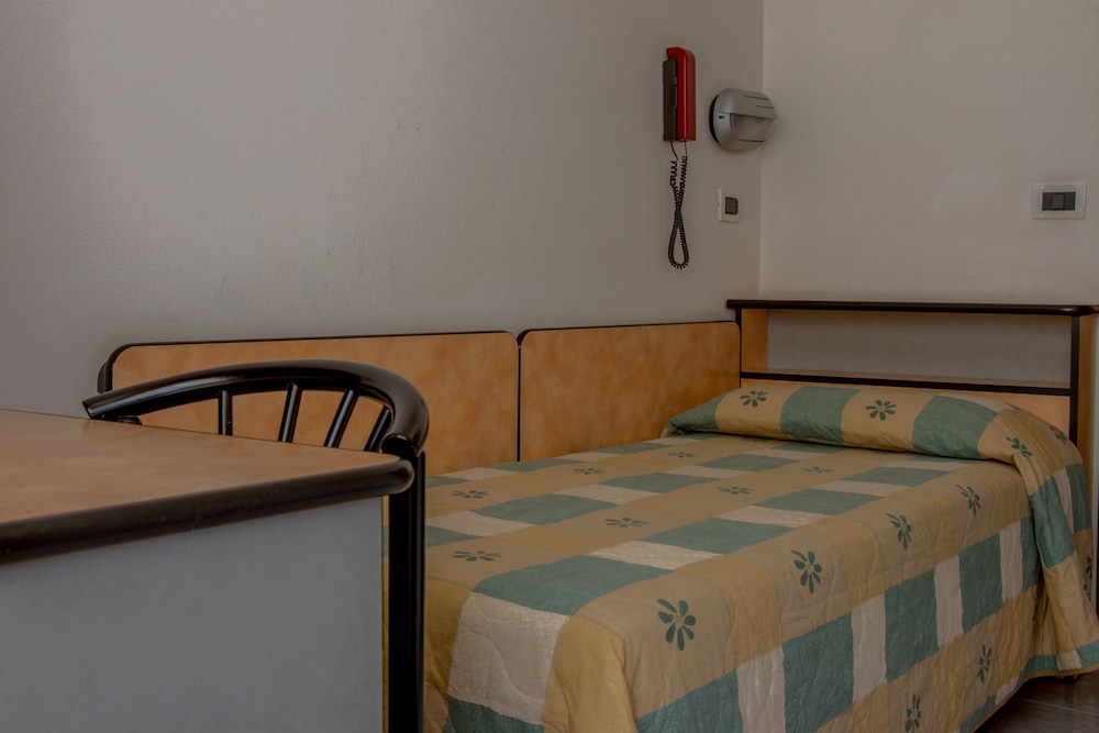 Single Room photo 1