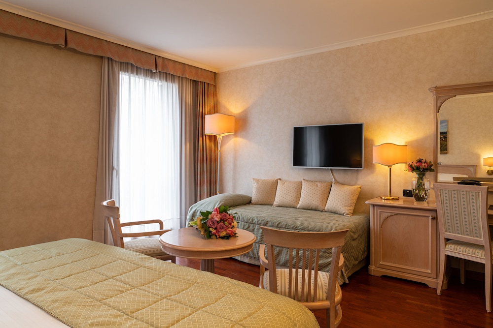 Superior Double Room Single Use - Photo 7