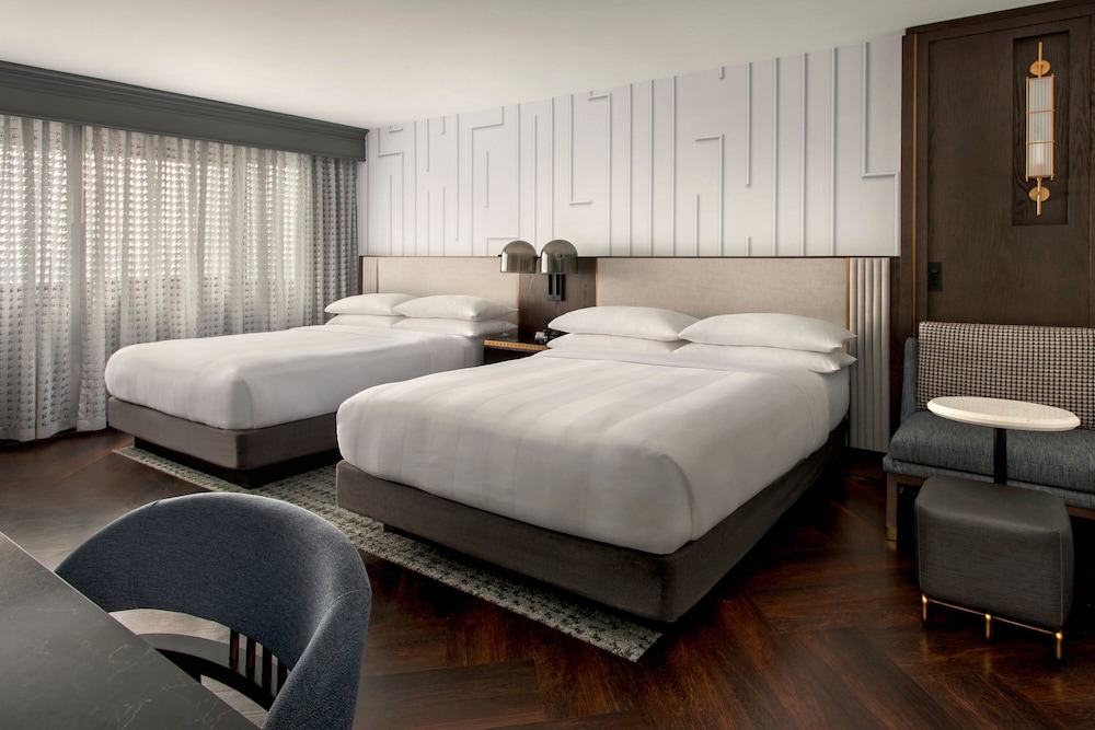 Club Room, 2 Queen Beds - Photo 1