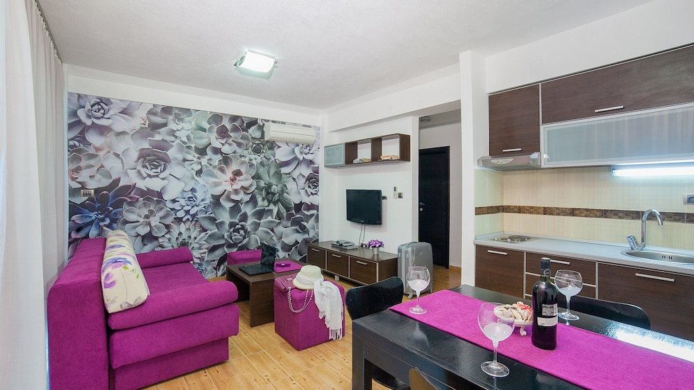 Family Apartment, Sea View photo 3