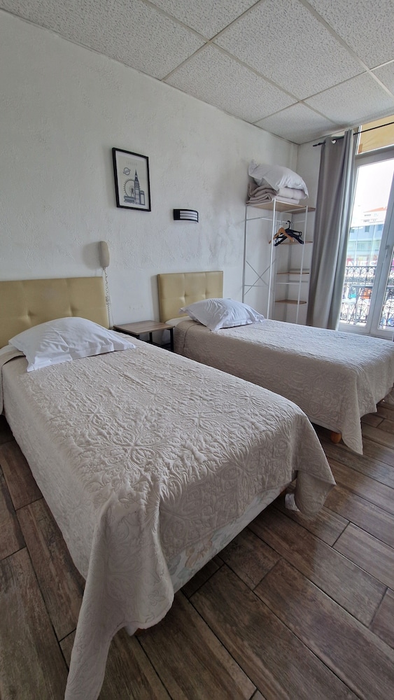 Twin Room, Balcony, City View