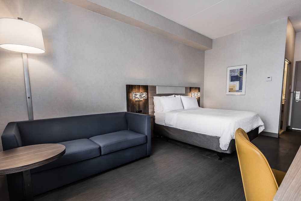 Room, 1 Queen Bed with Sofa bed, Transfer Shower, Non Smoking (Transfer Shower)