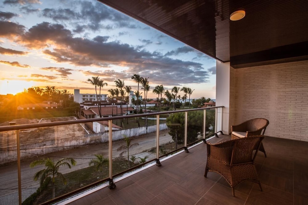 Premium Suite - Photo 5
