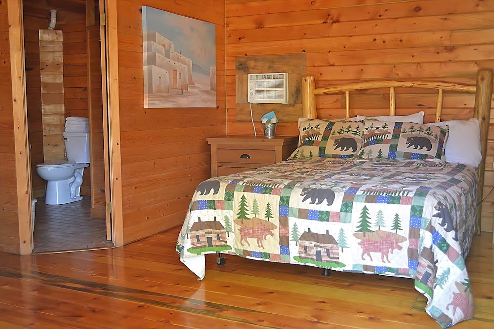 Cabin 3 photo 1